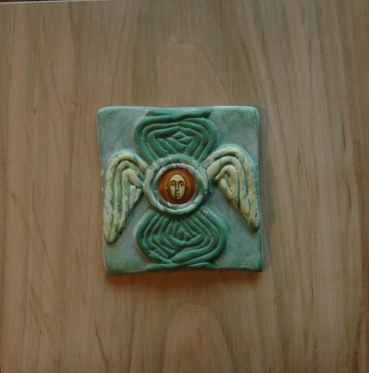 Heruvim 12- ceramica,acrilic,lemn – 20’20cm
