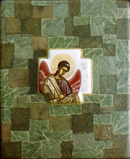 Arhanghelul Mihail – tempera lemn frunza de vita – 30’26cm Arhanghelul Mihail – tempera lemn frunza de vita – 30’26cm
